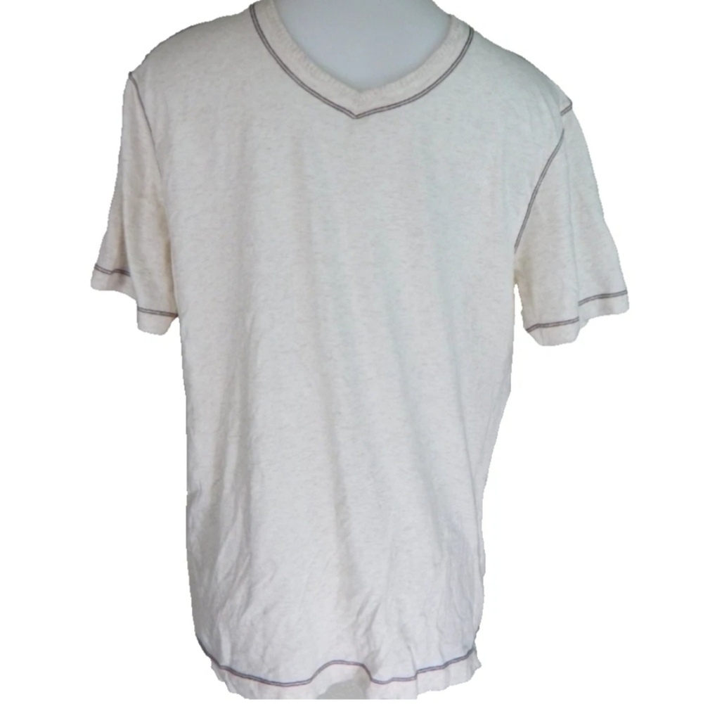 Robert Graham Classic Fit V-Neck Tee